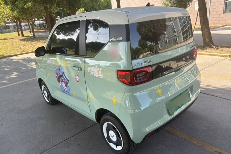 五菱汽车 宏光MINIEV 2022款 马卡龙臻享款 磷酸铁锂车身外观6005