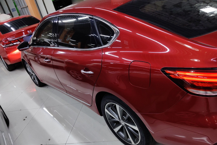 名爵 MG6 2019款 20T 自动运动版车身外观4