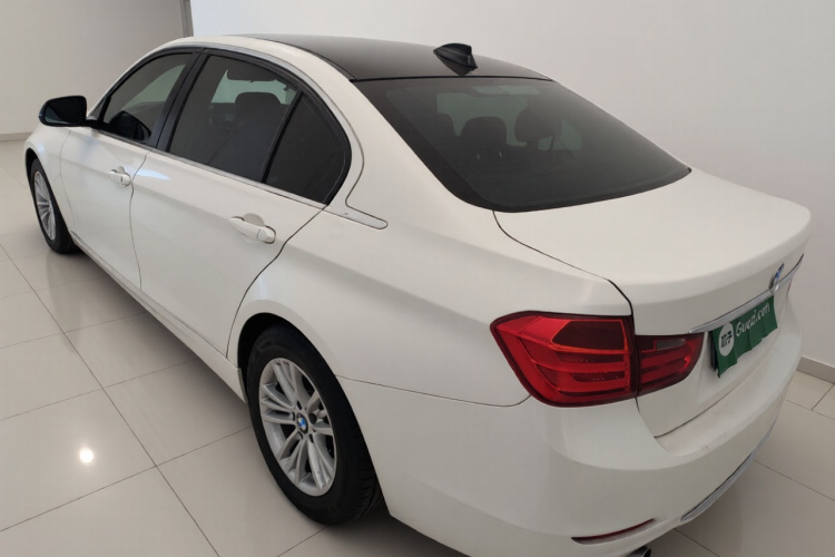 宝马3系 2015款 320Li 超悦版时尚型车身外观5