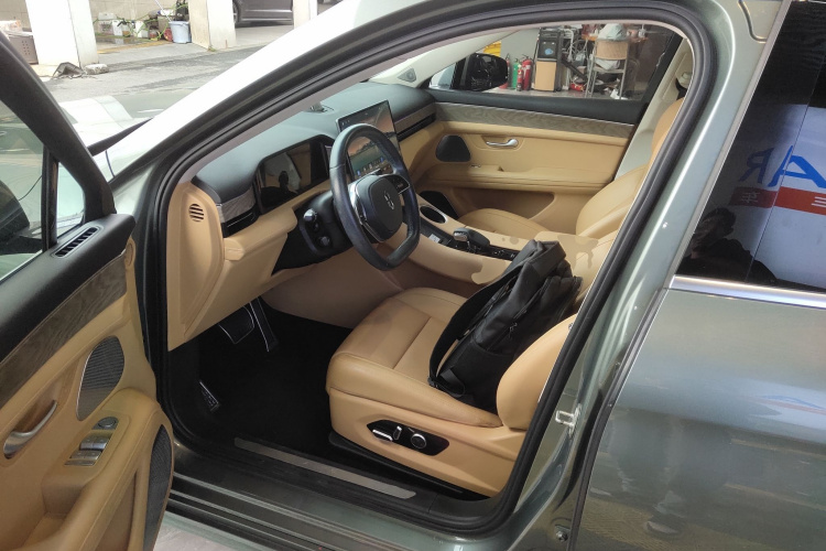 鸿蒙智行 问界M5 2022款 增程四驱旗舰版局部细节19