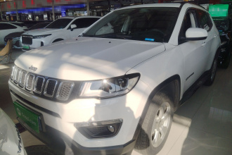 Jeep 指南者 2020款 220T 自动精英版