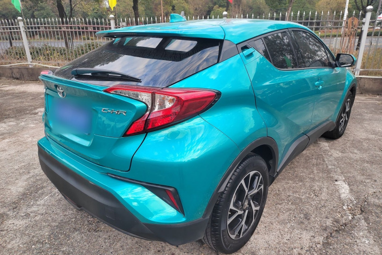 丰田C-HR 2018款 2.0L 领先版 国V车身外观7