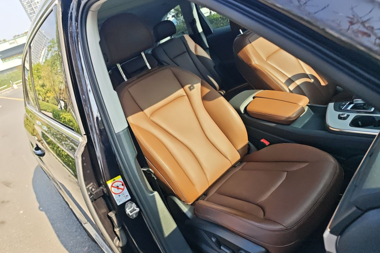 奥迪Q7 2019款 45 TFSI 舒适型局部细节41