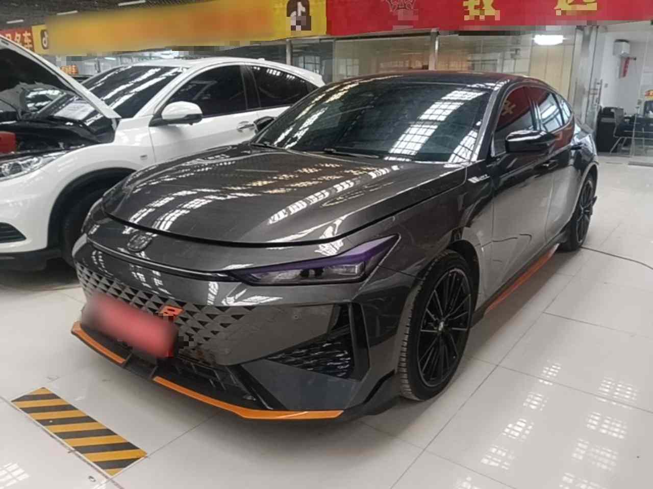 长安UNI-V 2024款 1.5T 尊贵运动型(2)