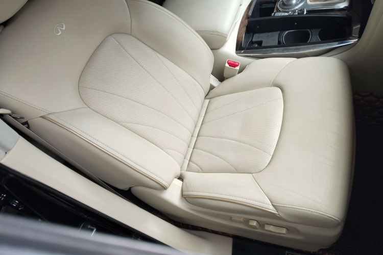 英菲尼迪QX80 2013款 5.6L 4WD局部细节41