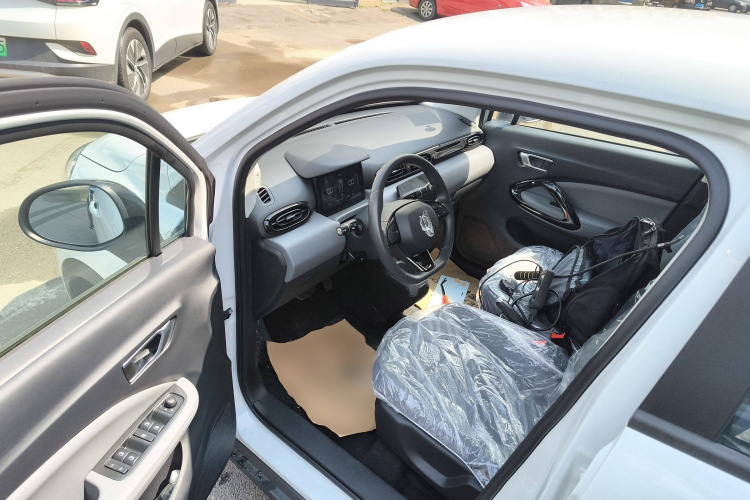 零跑汽车 零跑T03 2024款 200轻享版中控内饰20