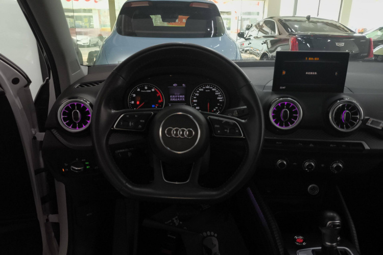 奥迪Q2L 2022款 35 TFSI 进取动感型中控内饰13