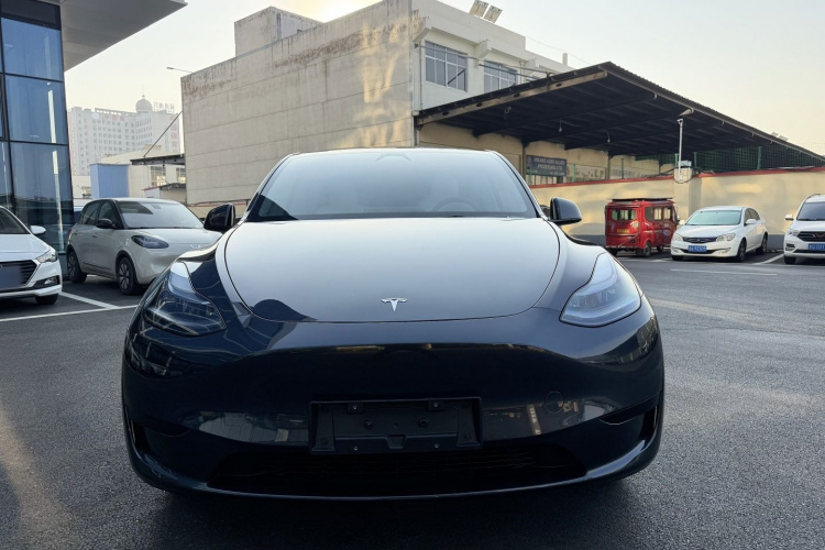 特斯拉 Model Y 2024款 后轮驱动版车身外观6006
