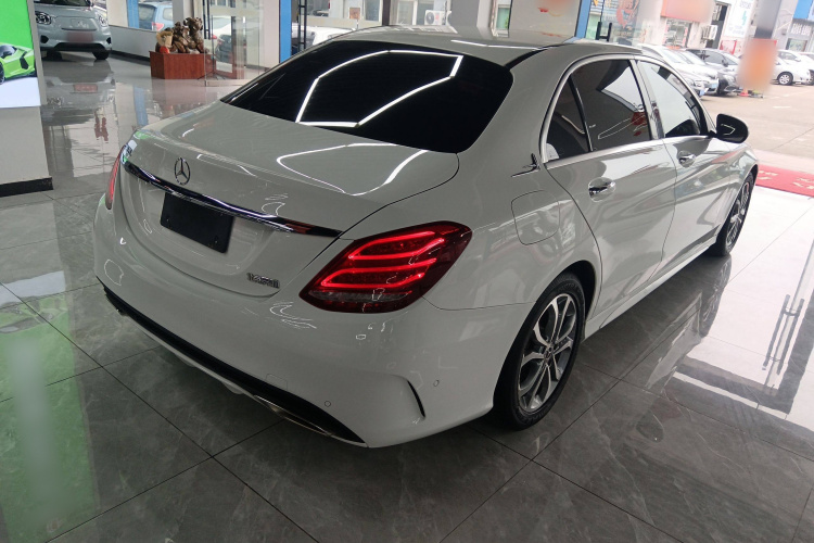 奔驰C级 2018款 C 180 L 时尚型运动版车身外观7