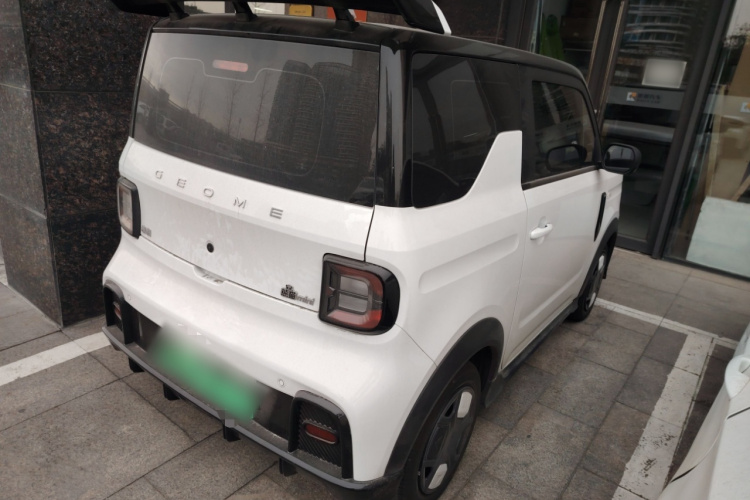 吉利银河 2025款 210km 熊猫骑士车身外观7