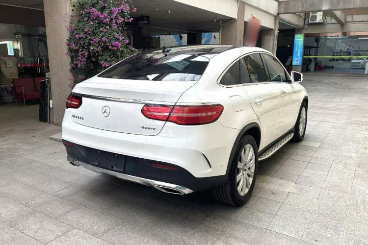 奔驰GLE轿跑 2017款 GLE 320 4MATIC 轿跑SUV车身外观6004