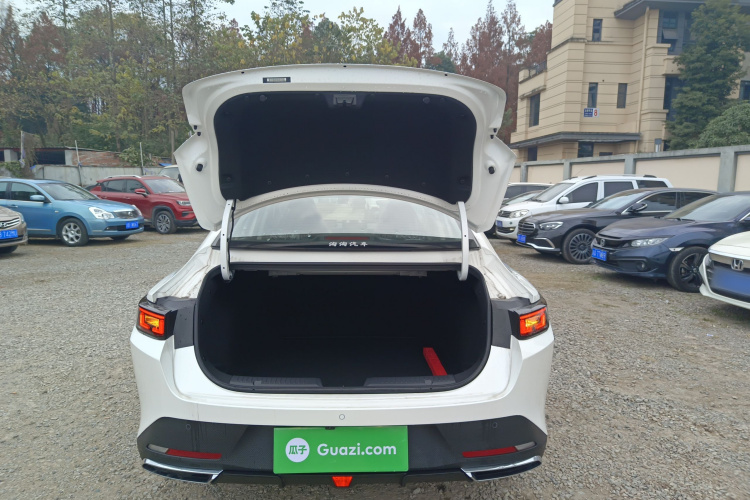 长安 逸动 2025款 蓝鲸 1.5T 500Bar尊贵型局部细节23