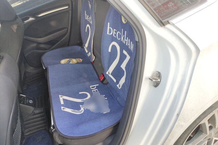 奥迪A3 2018款 30周年年型 Limousine 35 TFSI 运动型中控内饰21