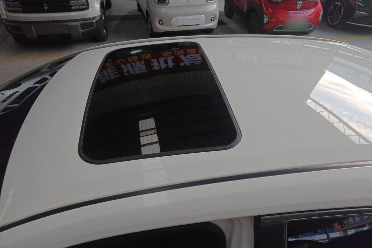 丰田 雷凌 2022款 双擎 1.8H E-CVT运动版局部细节57