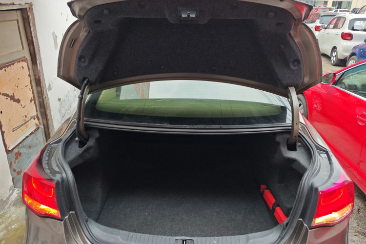 雪佛兰 迈锐宝 2017款 1.5T 自动豪华版机舱底盘23