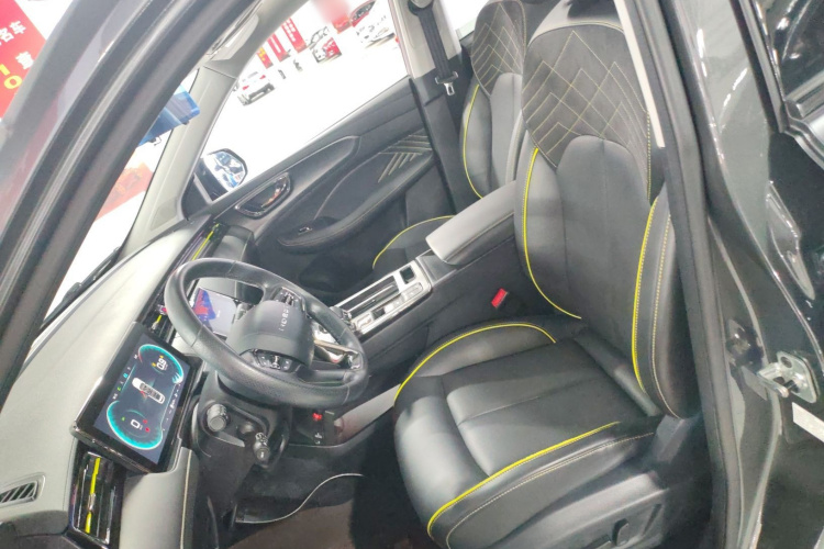 荣威RX5 2021款 PLUS 330TGI 自动国潮智臻版中控内饰19