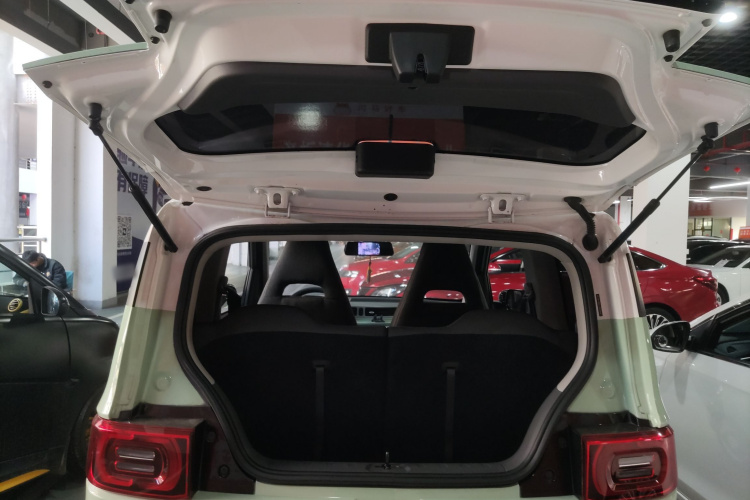 五菱汽车 宏光MINIEV 2022款 马卡龙臻享款 磷酸铁锂机舱底盘23