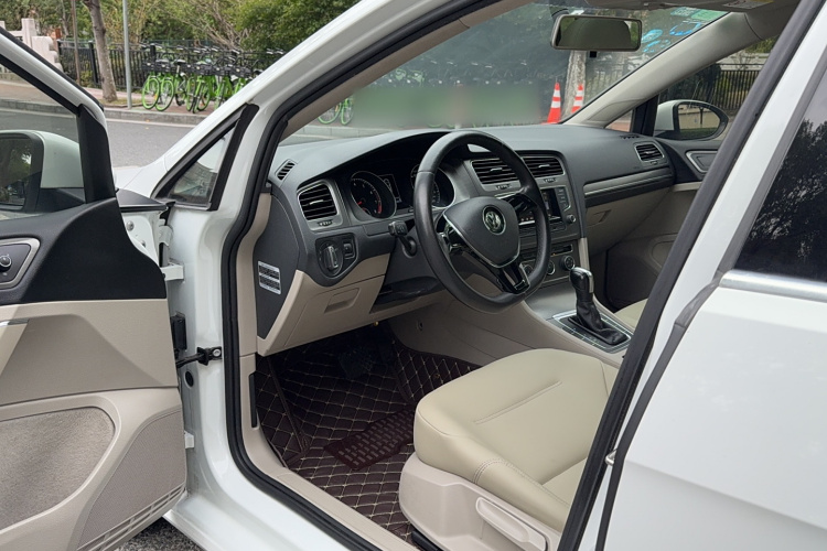 大众 高尔夫 2016款 230TSI 自动舒适型中控内饰7002