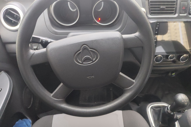 长安凯程 长安睿行M60 2023款 1.6L CNG舒适型客车6座中控内饰13