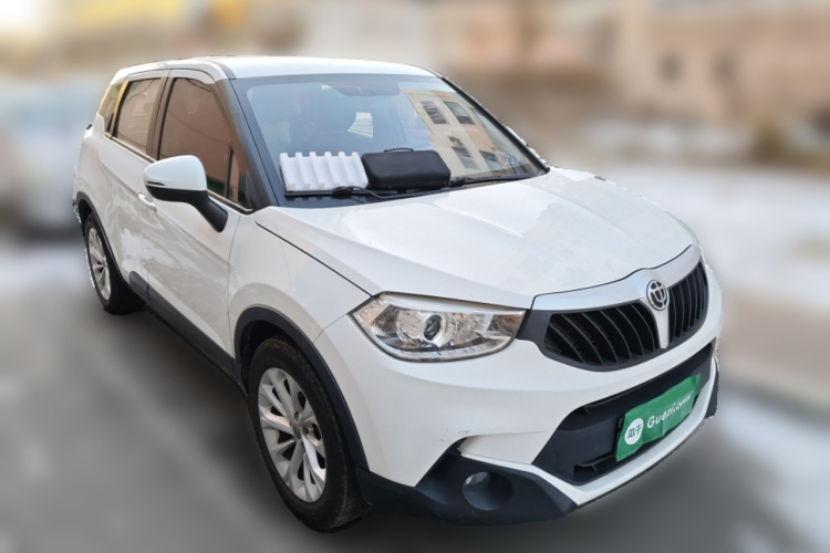 中华V3 2016款 1.5L 手动舒适型车身外观3