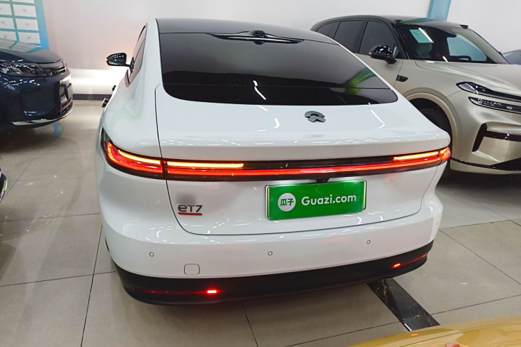 蔚来ET7 2022款 100kWh 首发版车身外观6