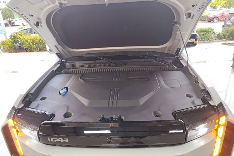 奇瑞iCAR 03T 2024款 520km 两驱长续航版机舱底盘24