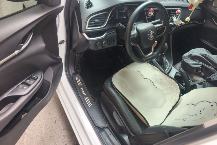 别克 英朗 2021款 改款 典范 1.5L 自动精英型中控内饰20