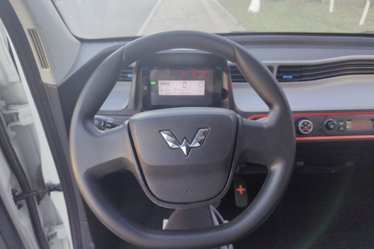 五菱汽车 宏光MINIEV 2022款 自在款 磷酸铁锂中控内饰7002