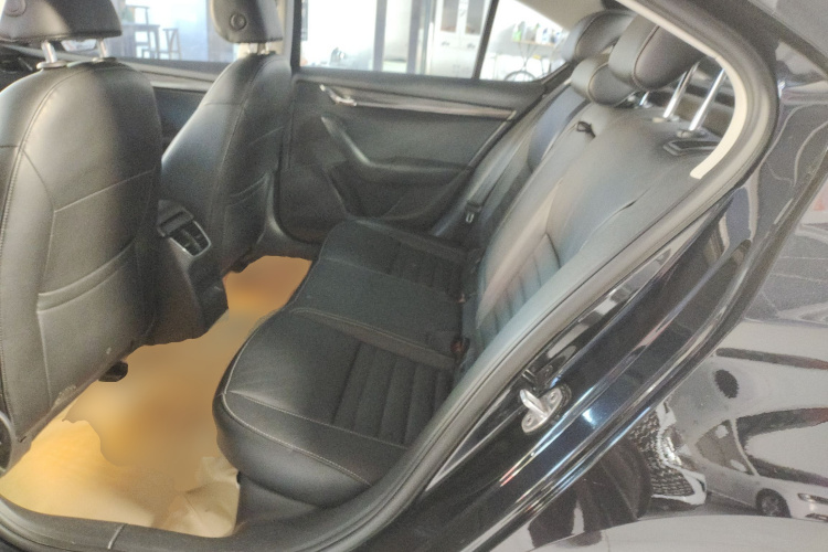 斯柯达 明锐 2017款 1.6L 自动智行版中控内饰21