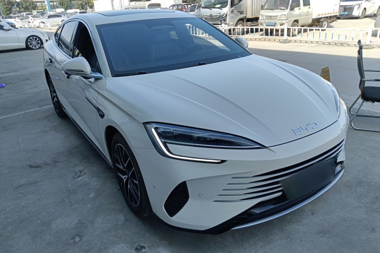 比亚迪 海豹07 DM-i 2025款 智驾版 DM-i 1.5L 125km 尊贵型车身外观3