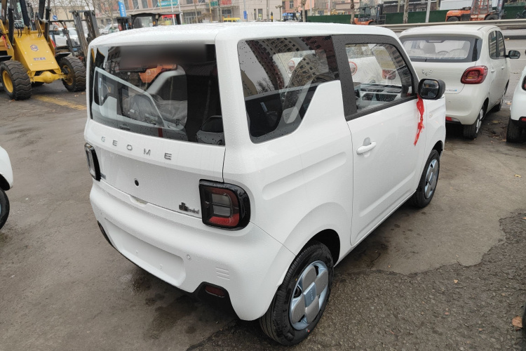 吉利银河 2024款 熊猫mini 200km 耐力熊车身外观7