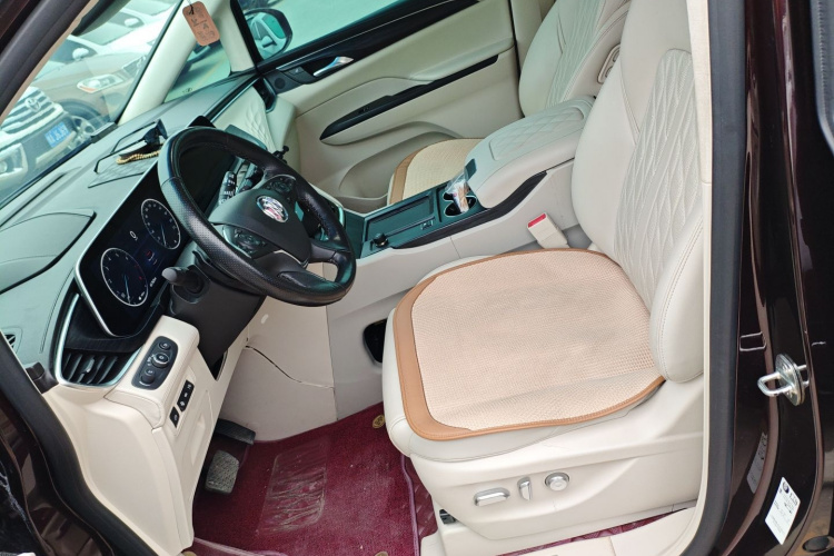 别克GL8 2020款 Avenir艾维亚 六座贤礼版中控内饰19