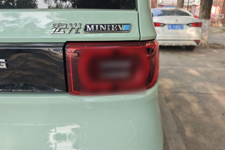 五菱汽车 宏光MINIEV 2022款 马卡龙臻享款 磷酸铁锂车身外观9