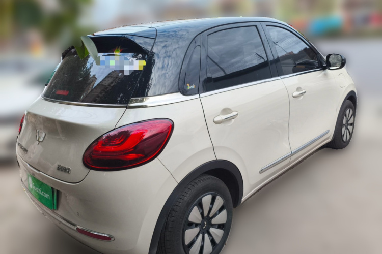 五菱汽车 五菱缤果 2023款 203km 舒享款车身外观7