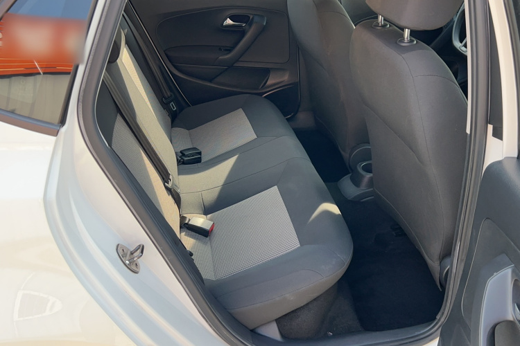 大众 Polo 2016款 1.4L 手动风尚型中控内饰7003