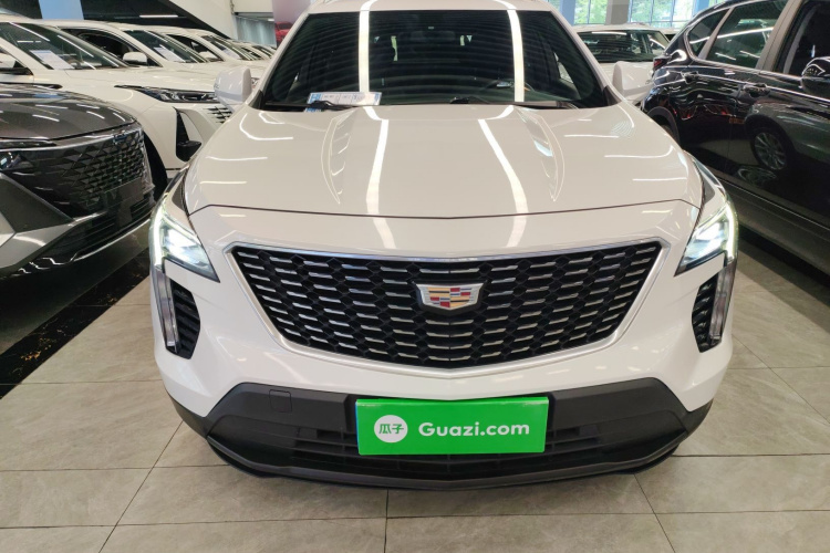 凯迪拉克XT4 2021款 28T 两驱技术型车身外观2