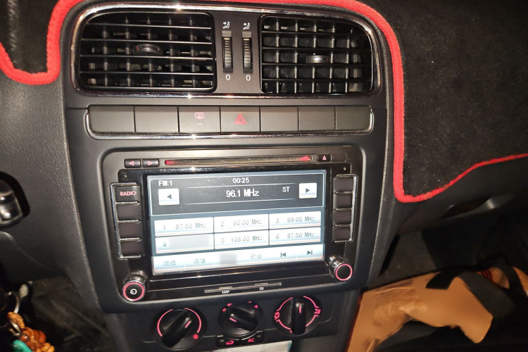 大众 Polo 2013款 1.6L 手动舒适版局部细节16