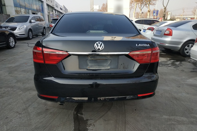 大众 朗逸 2013款 改款经典 1.6L 手动舒适版车身外观6