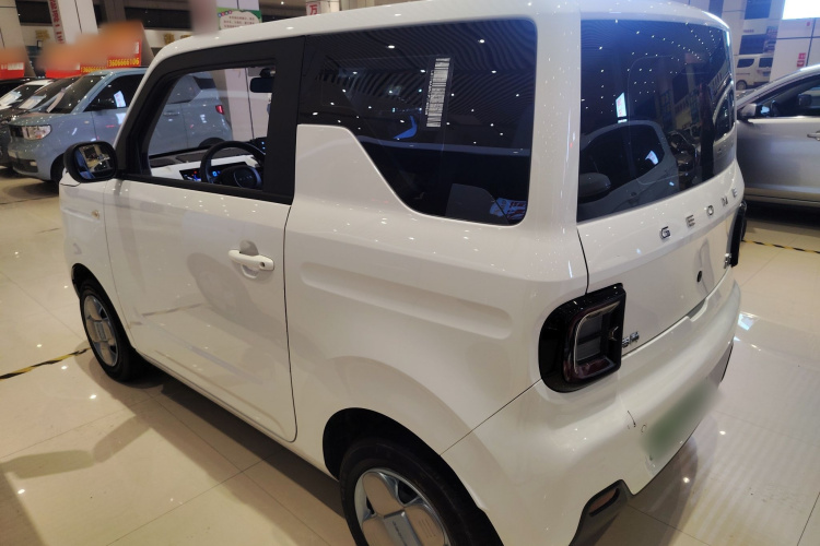 吉利银河 2023款 熊猫mini 200km 耐力熊车身外观4