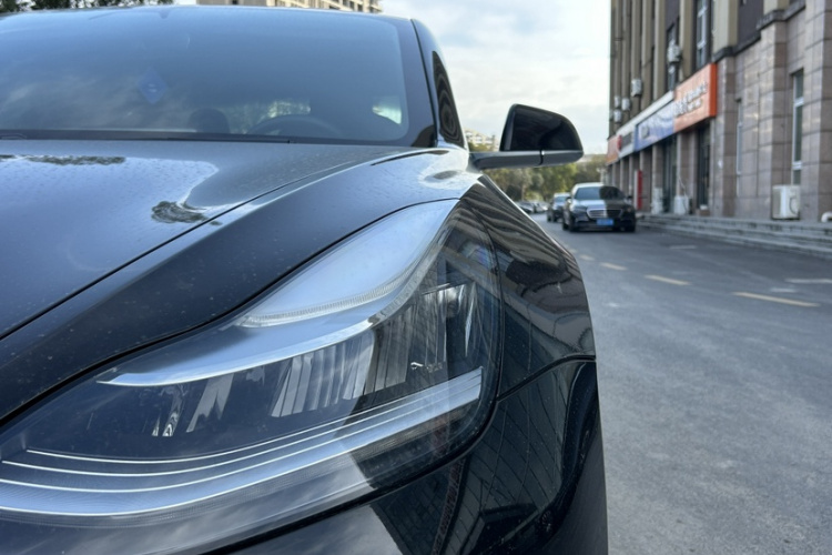 特斯拉 Model 3 2020款 标准续航后驱升级版局部细节36