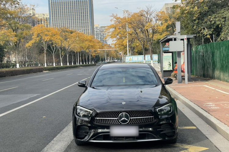 奔驰E级 2022款 改款 E 260 L 运动型车身外观6001