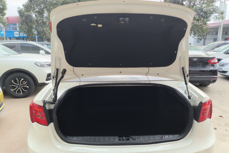 北京汽车 绅宝D70 2018款 性能版 1.8T 舒适版局部细节23