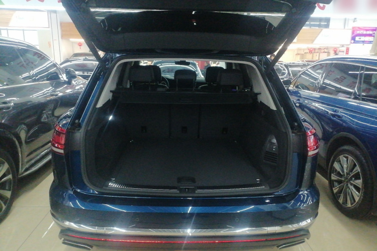 大众 途锐 2019款 2.0TSI 锐翼版 国V机舱底盘23