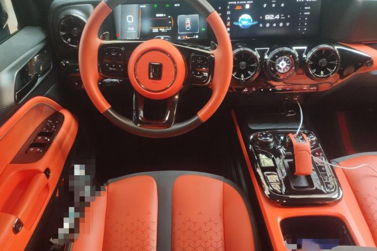 超境汽车 共创坦克300 2023款 2.0T 赛博骑士中控内饰7003