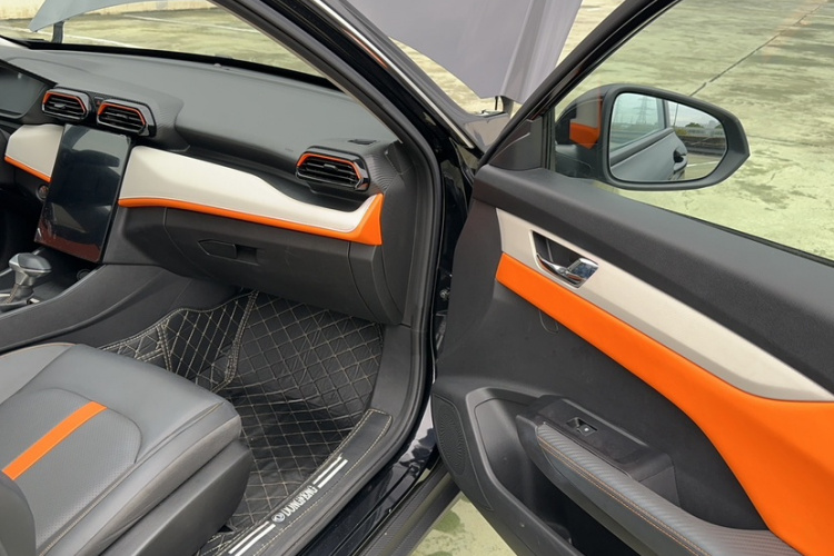 东风风神 奕炫 2023款 马赫版 1.5L 自动追影版中控内饰7002