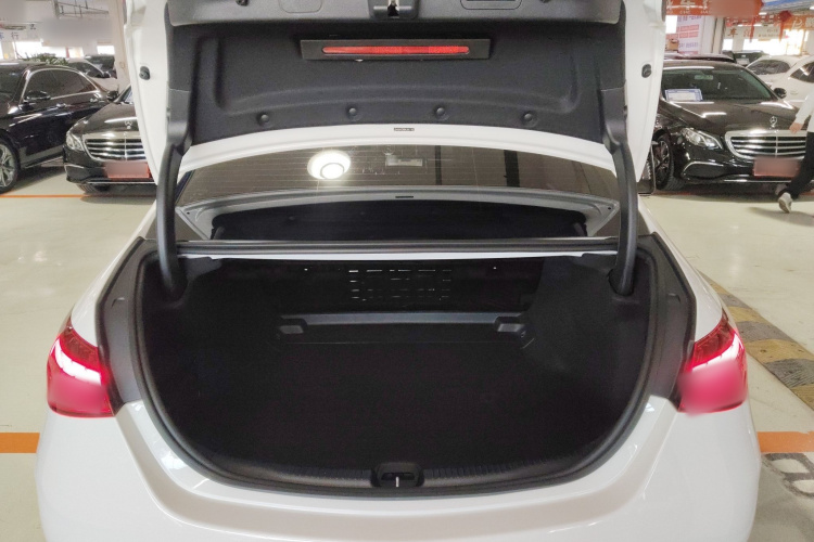 奔驰C级 2022款 C 260 L 皓夜运动版机舱底盘23