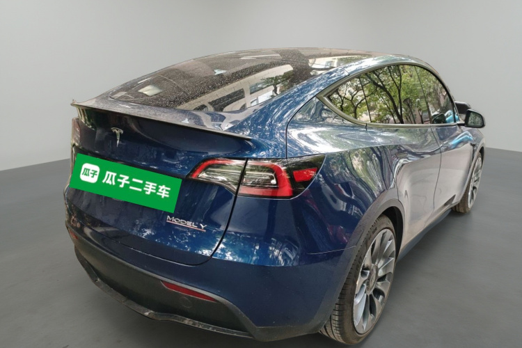 特斯拉 Model Y 2021款 Performance高性能全轮驱动版车身外观7