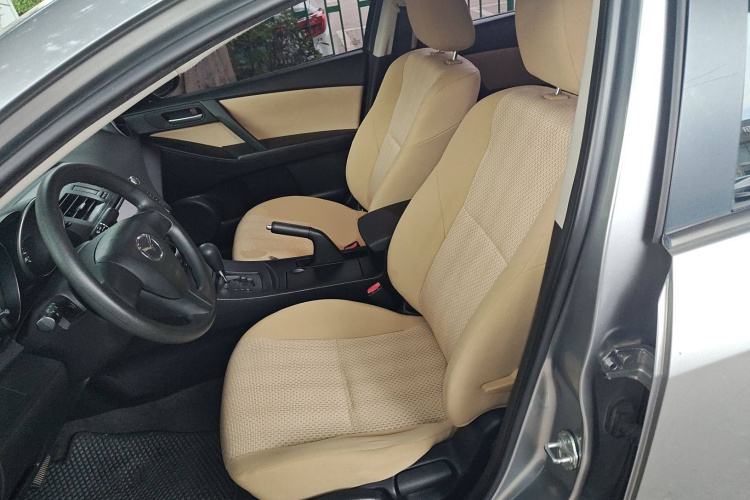 马自达3星骋 2013款 三厢 1.6L 自动精英型中控内饰19