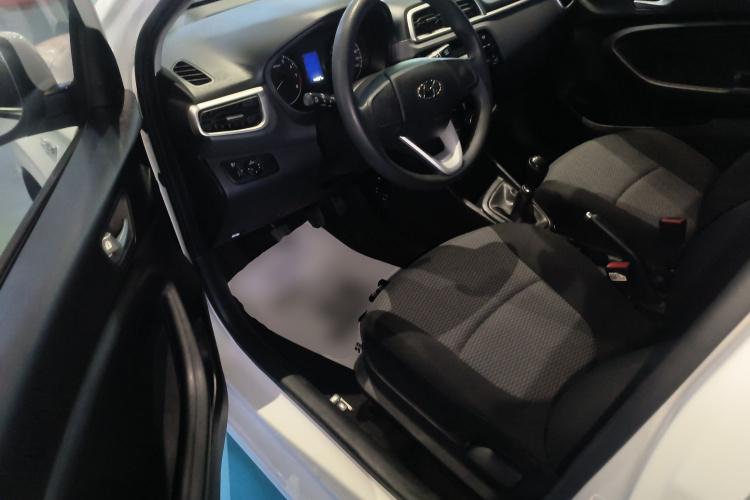 现代 瑞纳 2017款 1.4L 手动焕新版 国V中控内饰20