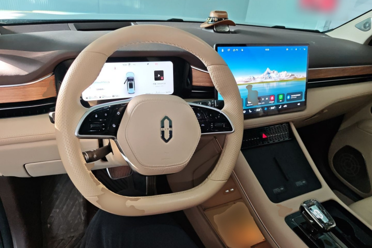 鸿蒙智行 问界M7 2024款 1.5T 智驾四驱Max版 5座中控内饰7002